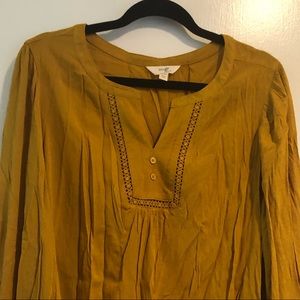 Yellow/mustard tunic